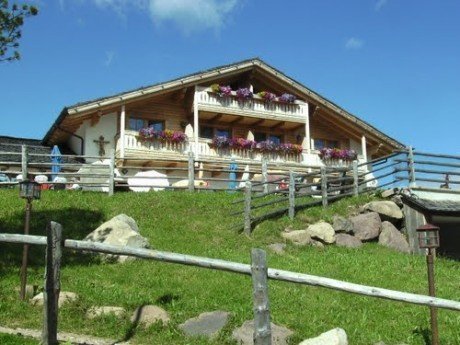 gasthof gasserhuette 460x345 Rifugio Gasser